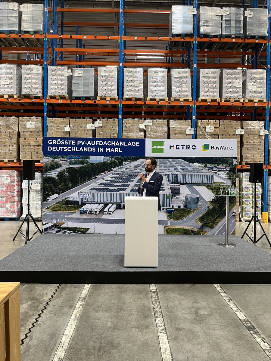 olaferfurt's tweet photo. @METRO_Politics @METRO_News During the last weeks we could celebrate e.g. the PVs in @METRO_Politics Logistics Marl or 7x @makroESP, new cooling with #natrefs in #Pleven or #Salzburg @MetroAustria or #EVCharger in #Zagreb and #Almaty https://t.co/x0rN3zqVyu
