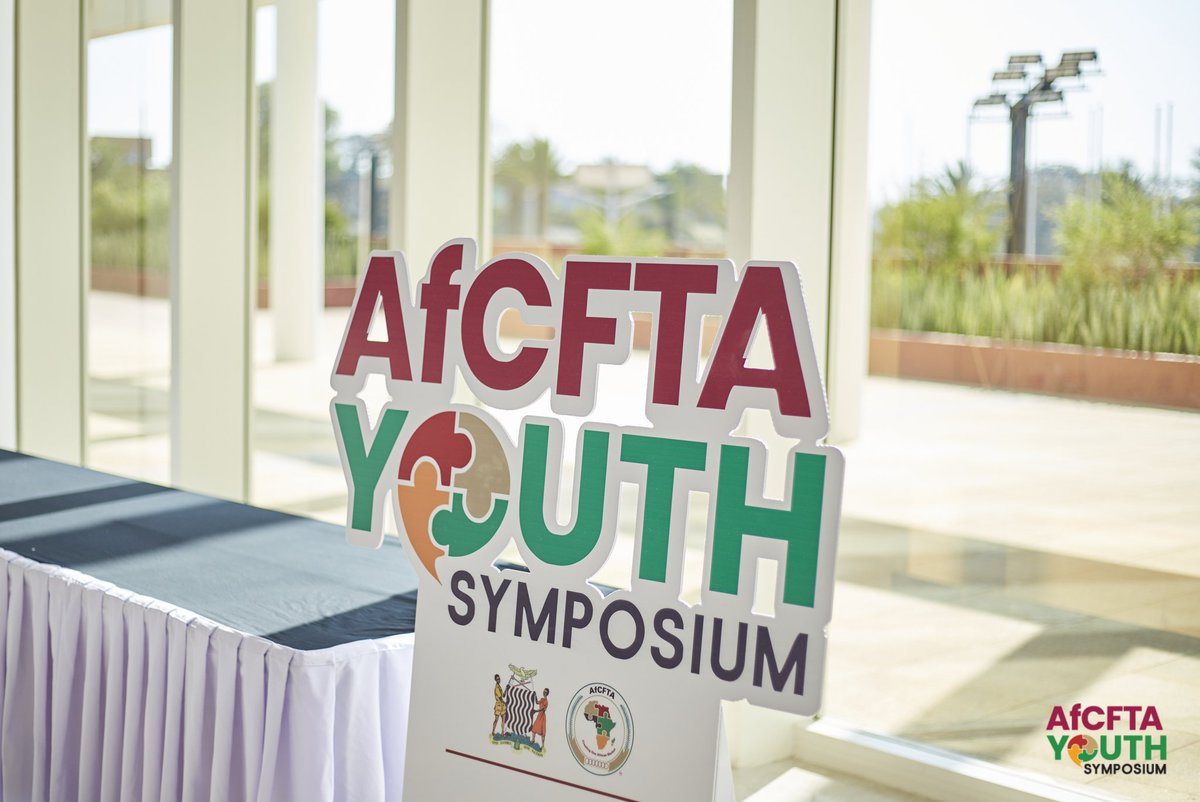 ICOYACA's tweet photo. #AfCFTAYouthSymposiumRewind

"We cannot have #AfCFTA without the youth. We cannot have #AfCFTA without our women."
- @AfCFTA Director, Institutional Matters and Programmes Coordination Mr. Prudence Sebahizi @sebaprunce quoting President @CyrilRamaphosa

#AYS2023 https://t.co/R9ZvKtbRsK