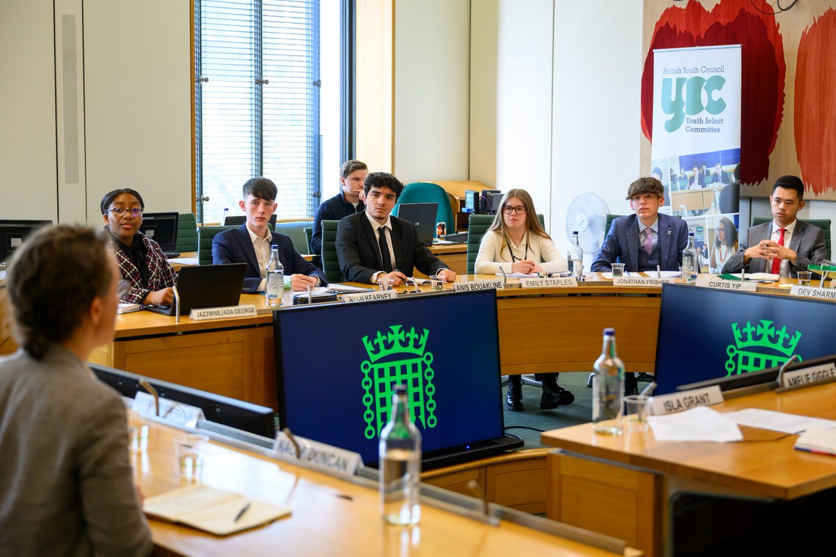 Obsessed with the pictures of the first evidence session for the Youth Select Committee
