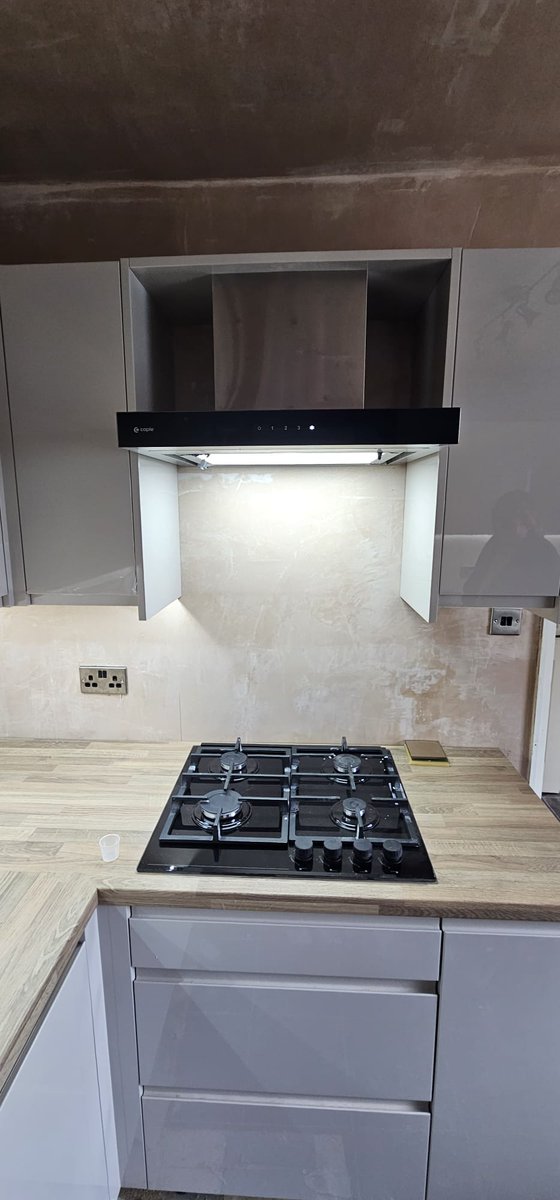 ElectricalRcd's tweet image. New kitchen nearly completed 
#electrician #kitchen #kitcheninstallation #Sheffield #Rotherham #Barnsley