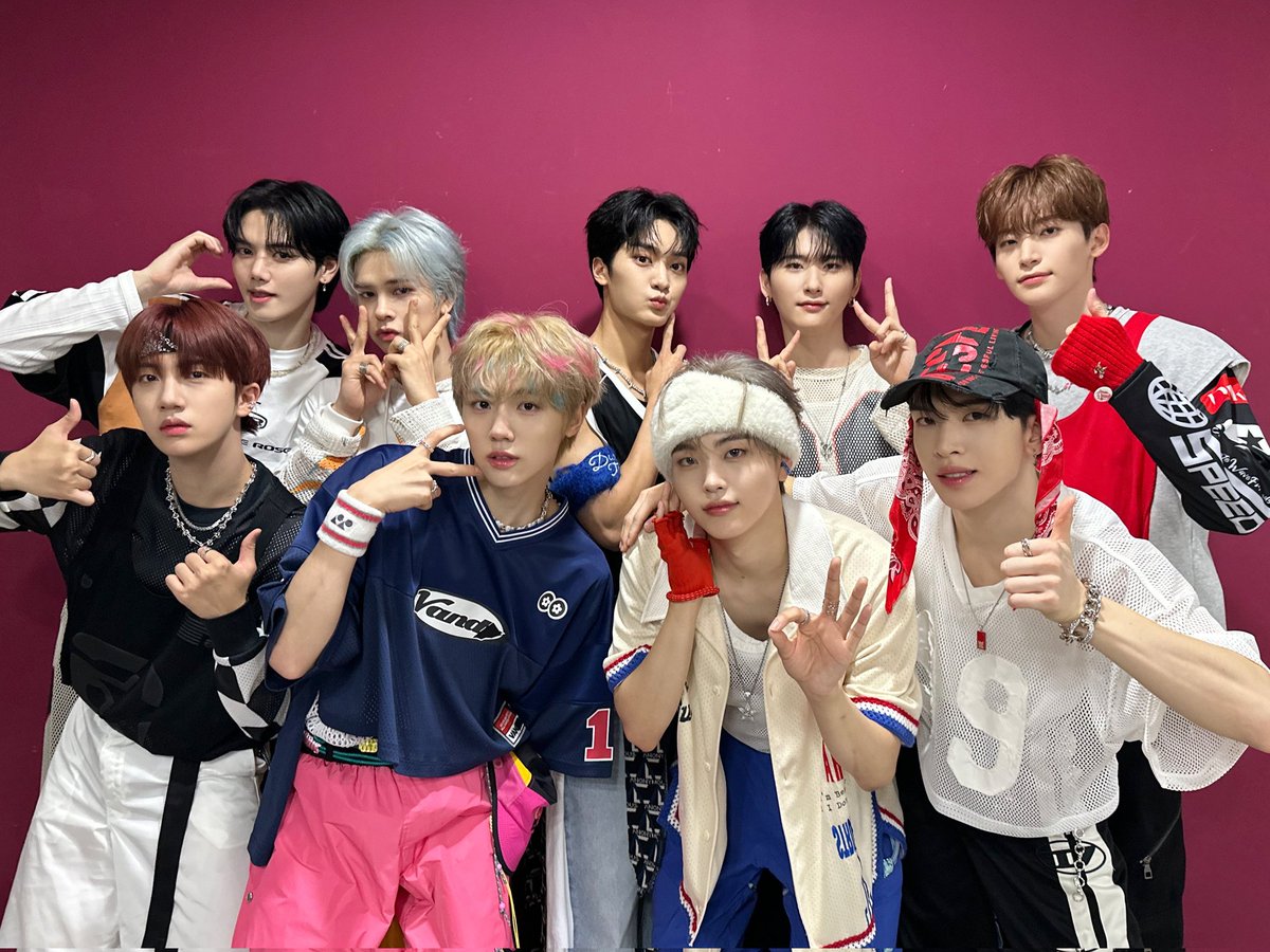 cravedline's tweet photo. MUSIC BANK Voting poll for #CRAVITY #ReadyOrNot 

— a thread! https://t.co/vq2LgbVjjE