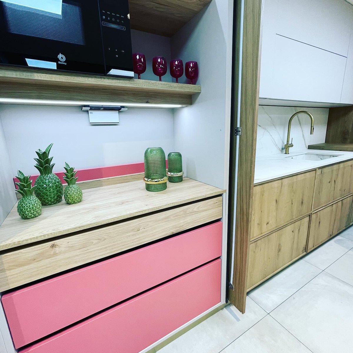 ShowRoom Barral tweet media