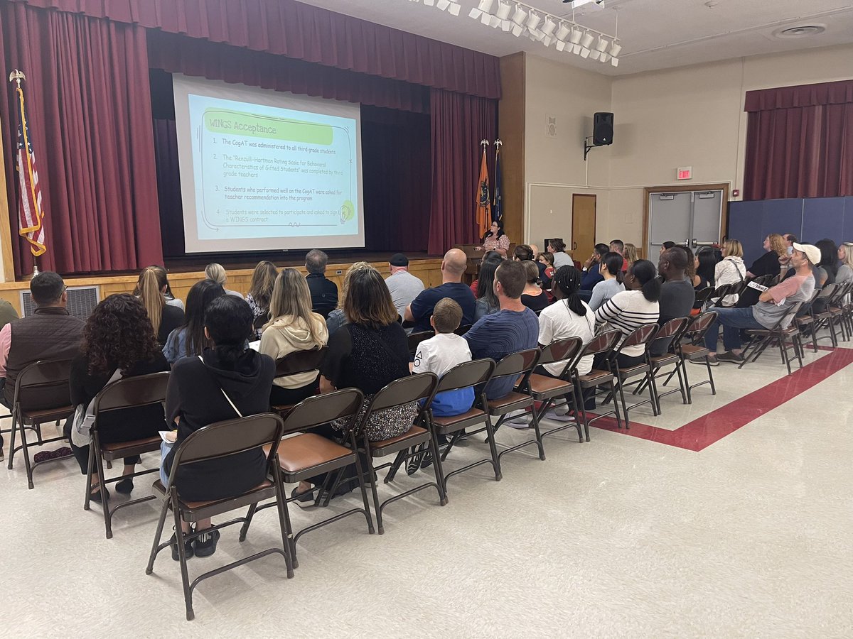 jaclynguidice's tweet photo. Ms. Karfinkel met with parents new to our WINGS program last night! What a great year she has planned! #NMerrickProud https://t.co/FOQsPCI0ud