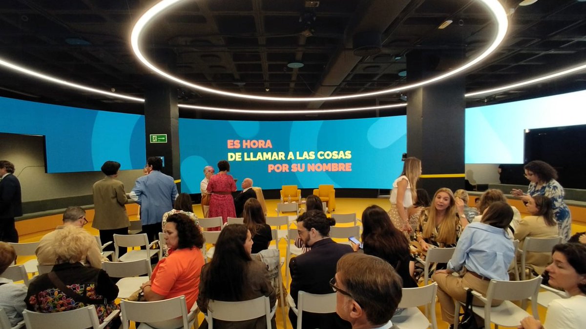 aptent's tweet photo. Presentes en el cambio de marca de #Predif que ahora es @IMPULSAIGUALDAD. ¡Enhorabuena!
A seguir trabajando por la calidad de vida de las personas con discapacidad. https://t.co/4SWh5DkQbT