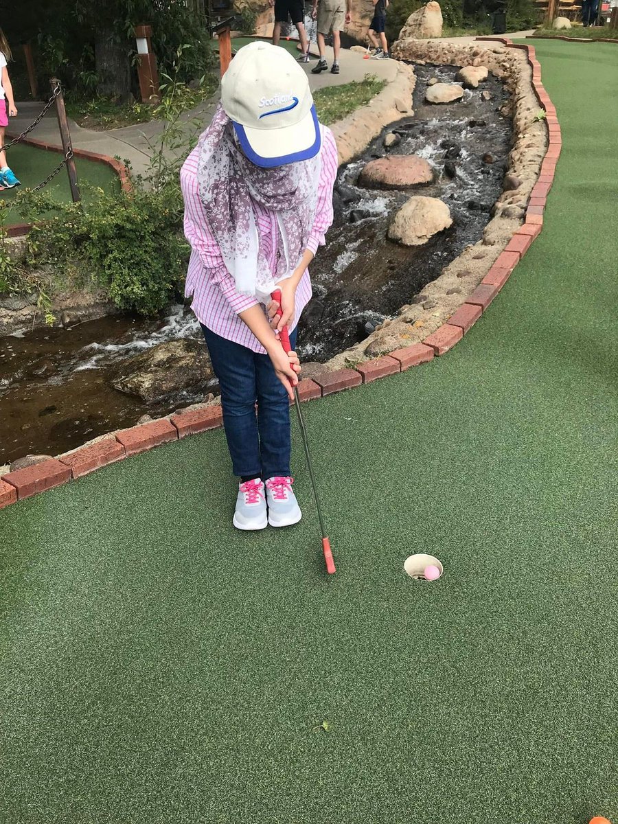 iEARNPAK's tweet photo. #KLYES exchange student from Karak, KPK shared her incredible experience as she spent a fantastic weekend with her host family in Colorado, US while exploring the breathtaking Estes Park, Mountains and enjoying mini golf.
#yesprogram #exchangestudent #iearnusa https://t.co/KZK1HkKcdG