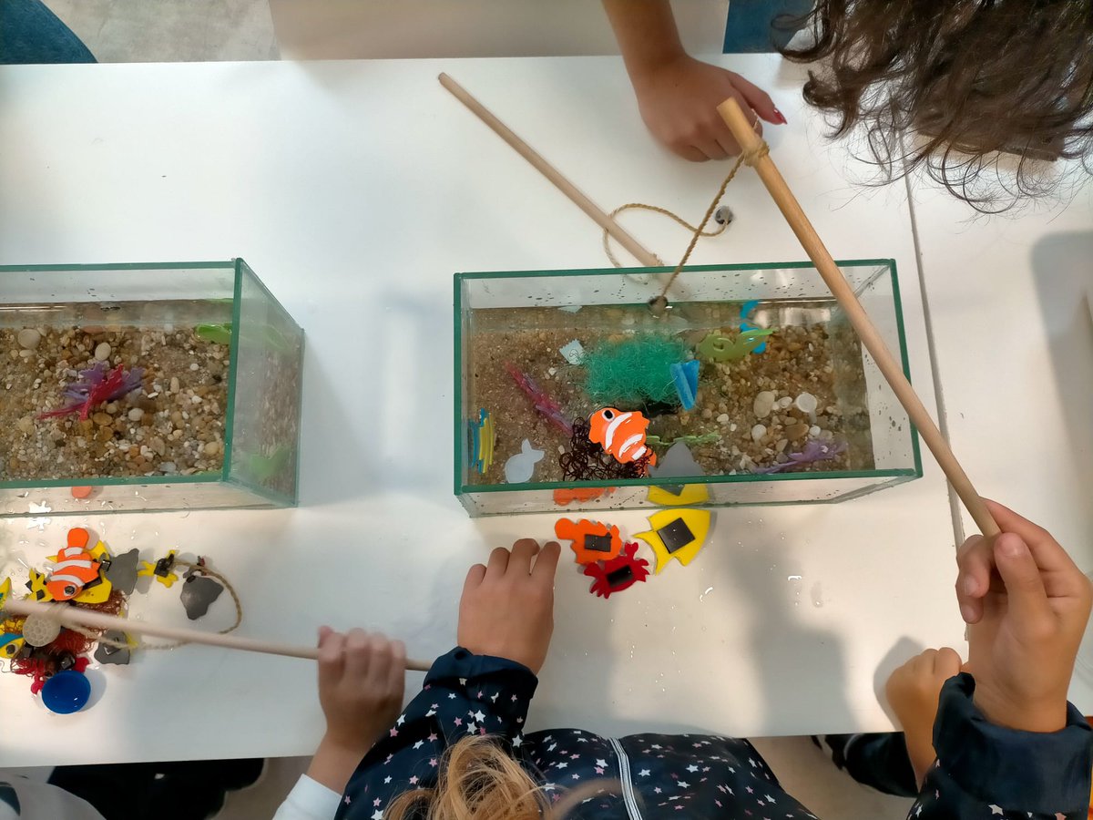 NetTagProject's tweet photo. What an incredible day at #CiimarOpenDay Our hands-on activities were a hit 🙌 demonstrating how @NETTAG+ is dedicated to preventing, avoiding, and mitigating marine litter originating from fisheries 🐟🐬🌊 #NETTAGP+ #MarineLitter #SaveOurOceans  #EUMissionOcean #HorizonEU https://t.co/bcvyQmvZPo