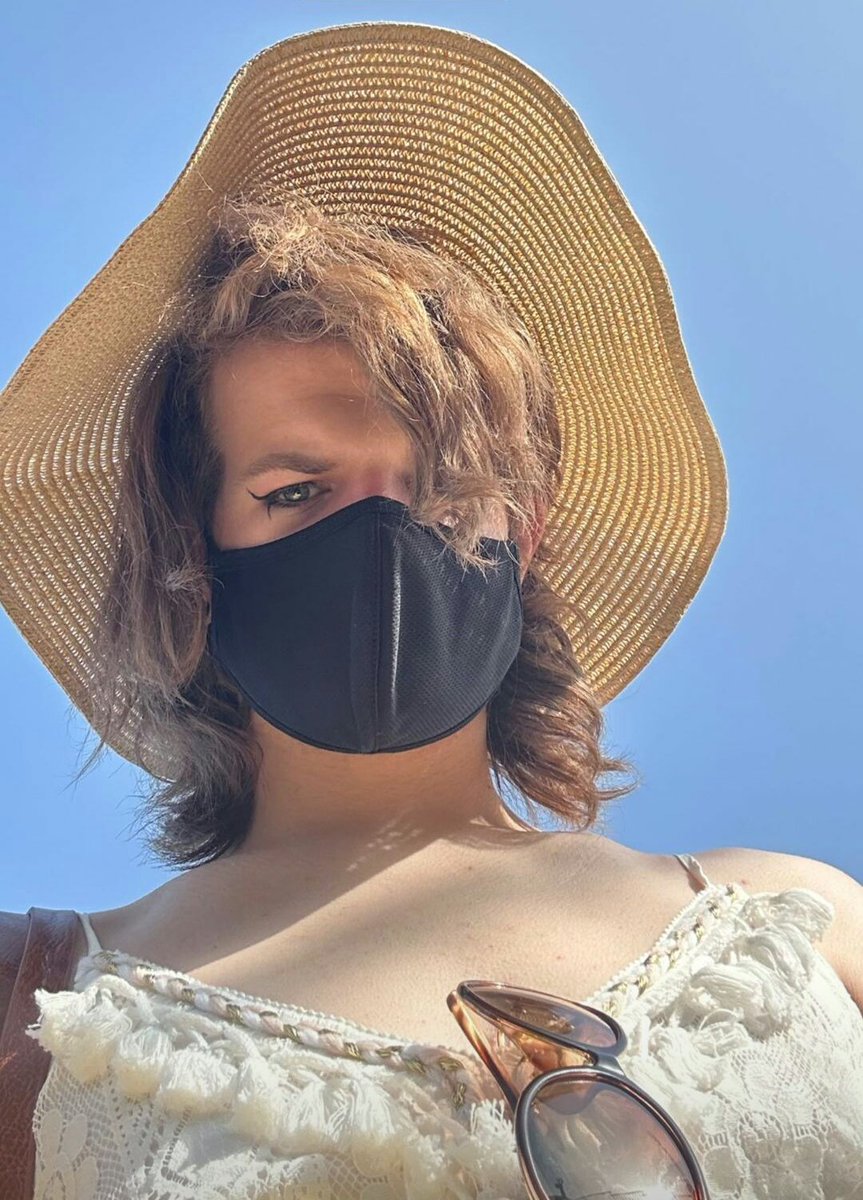 NormalLyricsBot's tweet image. 