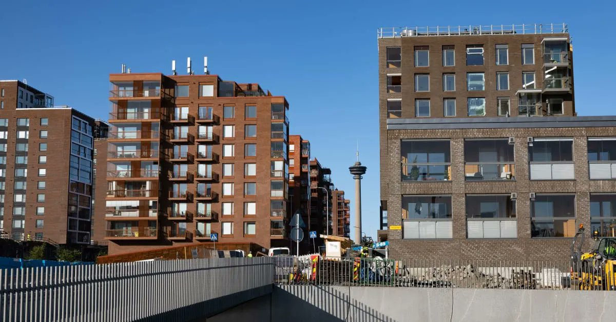 Lasitettu parveke on monelle kuin toinen olohuone – tutkijat selvittävät parvekkeen vaikutuksia hyvinvointiin -  PLEASE SHARE and take part in survey so we can learn more about Finnish balconies buff.ly/3Prj0X7