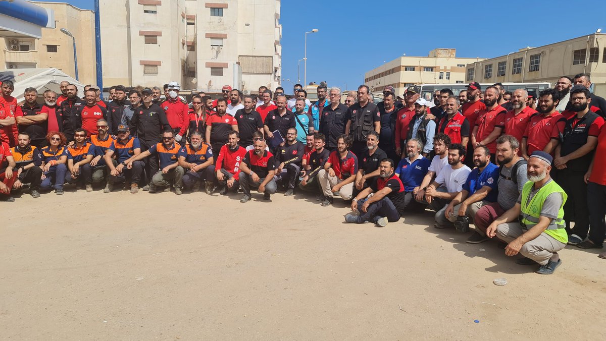 Libya'da sel afetinin neden olduğu zor koşullara rağmen, Türkiye'den Derne kentine gelerek bizlere destek olan ve bizi yalnız bırakmayan tüm STK'larımıza, kamu kurum ve kuruluşlarımıza şükranlarımızı sunuyorum.