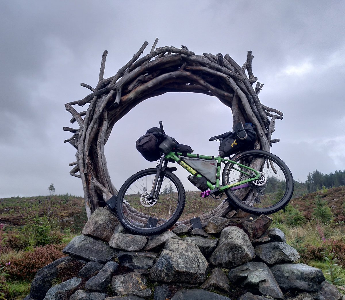 Badgeraz's tweet photo. Incredible time riding the #BadgerDivide with @BaxendineRosie - beautiful scenery, stunning gravel, flowy single tracks, grinding hike-a-bikes, glorious autumn light, cracking weather, (and some biblical rain), plenty blethering, cake stops & taking in the views!
#BikesAreGuid https://t.co/fq9qcu97NL