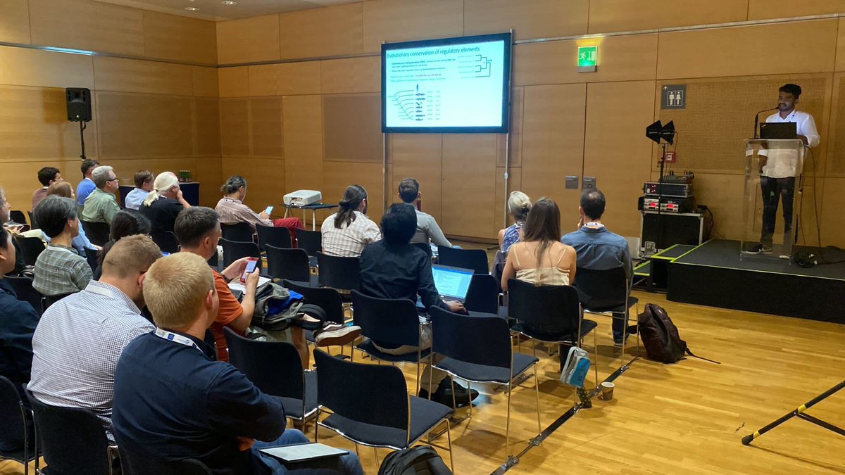 AQUA_FAANG's tweet photo. To conclude this morning's session @manukg91, from the @EdinburghUni, is presenting his work on #genomicmapping of regulatory elements following whole #genomeduplication in #salmonids.
#EAS2023 https://t.co/JbSJ80c87m