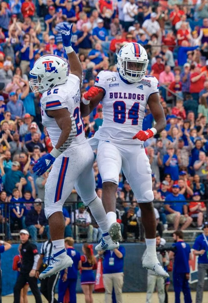 KashCourtney1's tweet photo. Thankful to receive an offer to play football at Louisiana Tech. Thank you @SCumbie_LaTech @CoachNate_Young @anthonyajmauro @LATechFB @carthagedawgs @on3 https://t.co/RvSIs8DoY4
