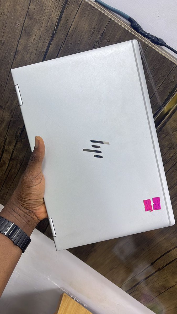 LocalmanGadgets's tweet photo. Unleash the power of productivity  and join the ranks of professionals and enthusiasts who rely on the HP EliteBook 1030 G2 and G3

*Slim design
*Powerful performance
*Impressive battery life
*High-resolution display
*High Level Security 
Starting price  ₦265,000

 @Localmann_ https://t.co/weAcQnlPpz