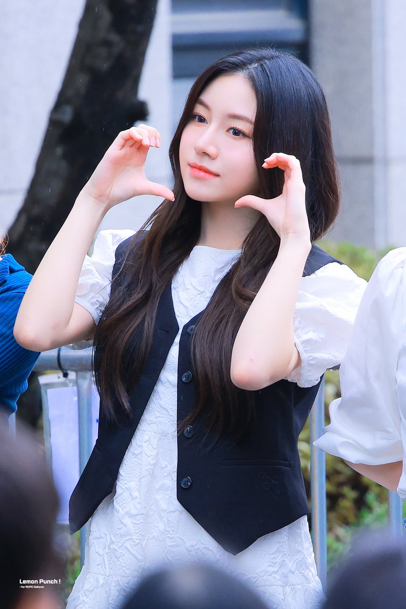 lemonpunch429's tweet photo. 230915 로켓펀치 다현
▶ KBS 뮤직뱅크

━
#로켓펀치 #RocketPunch #RCPC
#다현 #Dahyun
#ロケットパンチ #ダヒョン
@RocketPunch https://t.co/BGYMEN3D9g