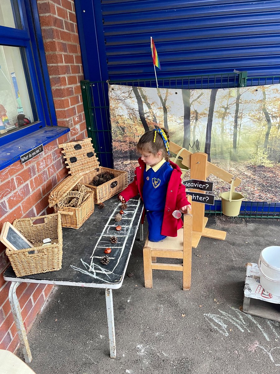 Making patterns with natural materials. #eyfs #outdoors