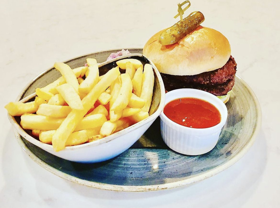 cpaberdeenABZ's tweet photo. No need to go out in the wet and windy weather, dine in with us and stay warm and dry 😊 

With a great selection of dishes to to choose from, it just makes sense 😋 

#autumn #foodielife https://t.co/Zypr2u7i2J