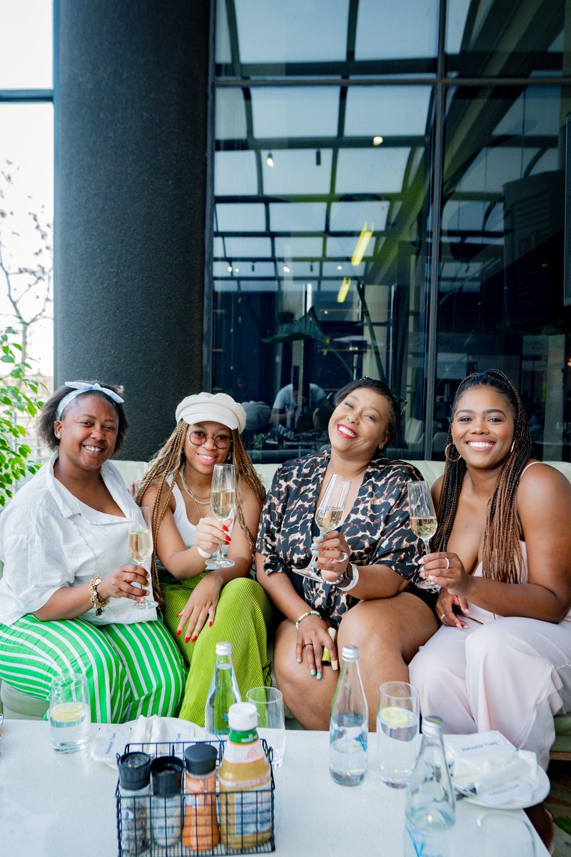 YouNeedBrunch's tweet photo. A Sunday well spent, brings a week of content.
Mouthwatering moments and unforgettable memories. 

Join us for a brunch-tastic time and eggs-traordinary vibes. Reserve your tickets and let's make every sparkling moment count. 

#sundaysareforbrunch #SundayFunday https://t.co/84Tv3bryOG