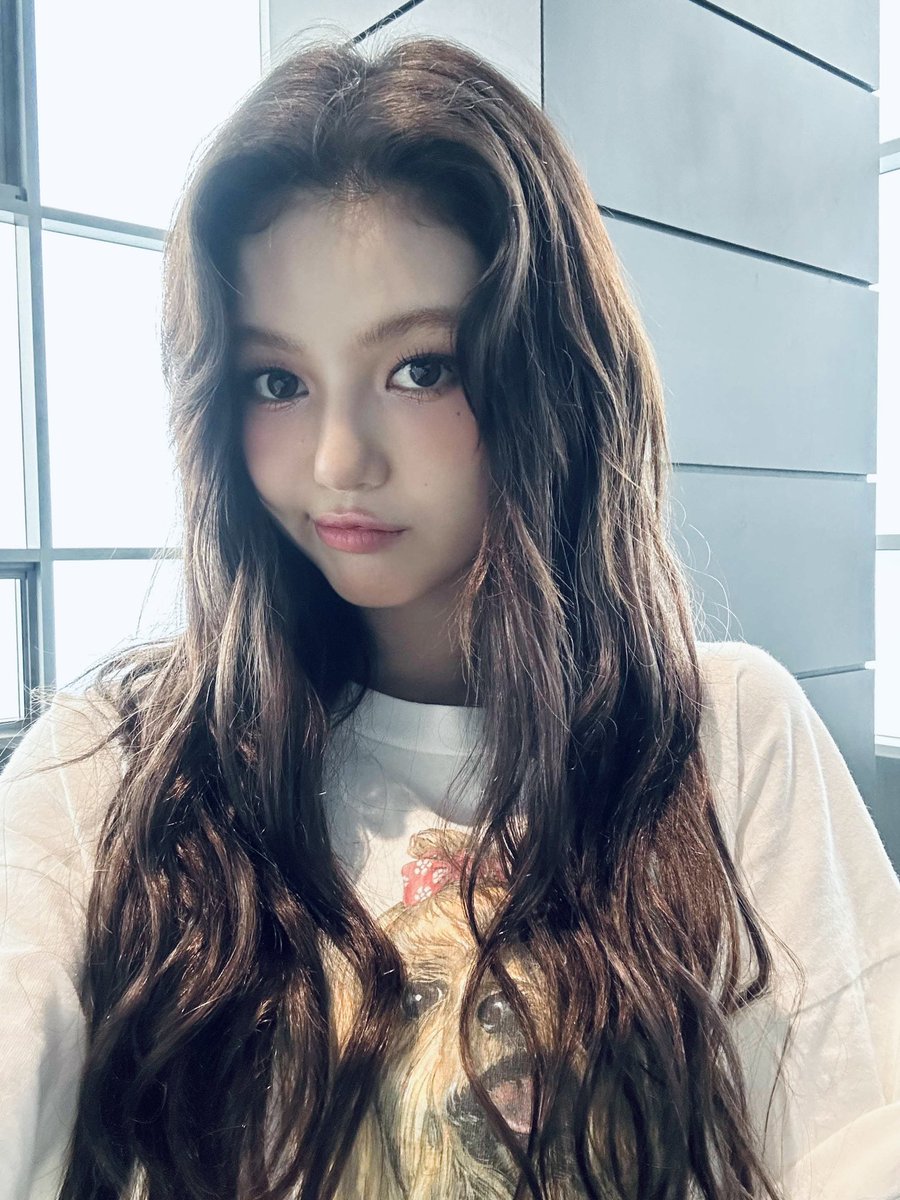 NewJeans_twt's tweet image. -Take ur time &amp;amp; Enjoy the little things!! 🐶🍦🍄 

#NewJeans #뉴진스 #DANIELLE #다니엘