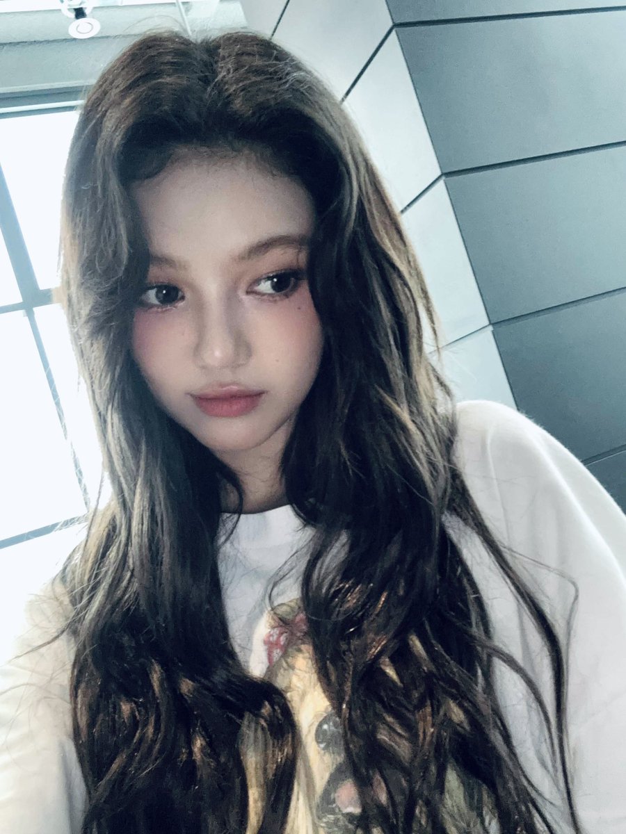 NewJeans_twt's tweet image. -Take ur time &amp;amp; Enjoy the little things!! 🐶🍦🍄 

#NewJeans #뉴진스 #DANIELLE #다니엘