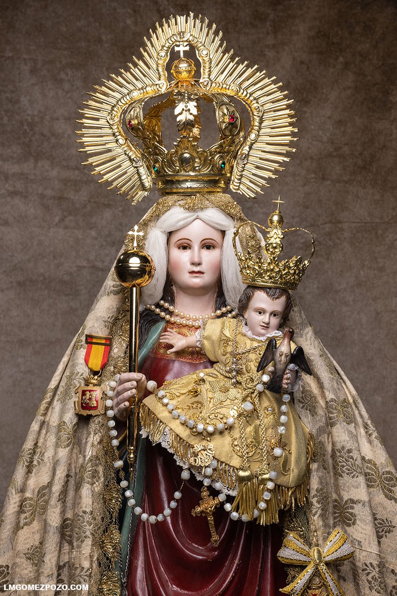 El Niño tiene que volver a los brazos de su Madre. Todo mi apoyo a la buen gente de Álora que siempre me acoge tan bien. 
Hay que difundir las fotos del Niño para qué todos sepan como es. <a href="/HdadFloresAlora/">Hdad. Virgen de Flores, Patrona de Álora.</a>