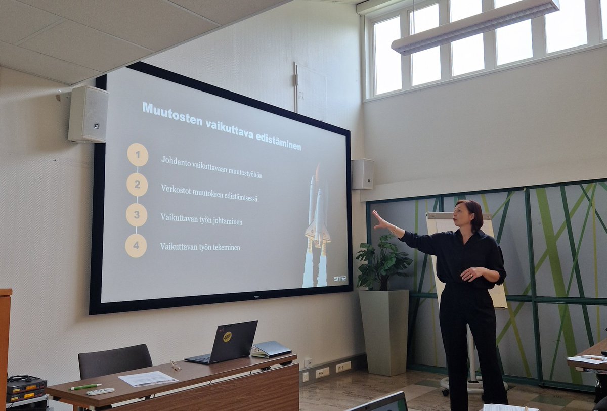 Wau, olipas inspiroiva luento <a href="/JonnaHeliskoski/">Jonna Heliskoski</a>. Olisin voinut kuunnella kaikesta paaaljon lisää 💡 Mutta jos haluat oppia ja tietää vaikuttavuusajattelusta, niin ota Jonna seurantaan.
<a href="/SitraFund/">Sitra</a> x <a href="/Tukesinfo/">Turvallisuus- ja kemikaalivirasto (Tukes)</a>