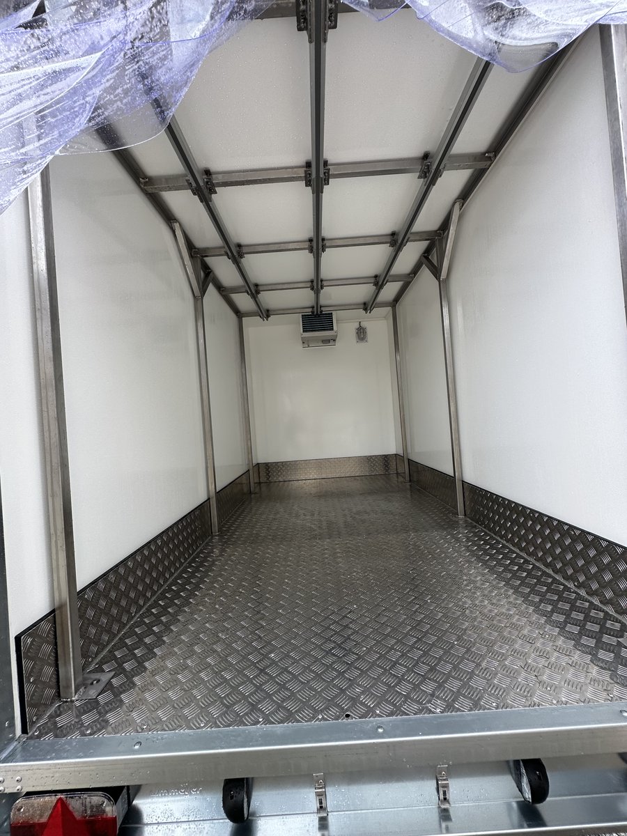 RefrigeratedTr1's tweet photo. Another recent build ready for the game season #refrigeratedtrailer #gamerails https://t.co/45GGnL8RH4