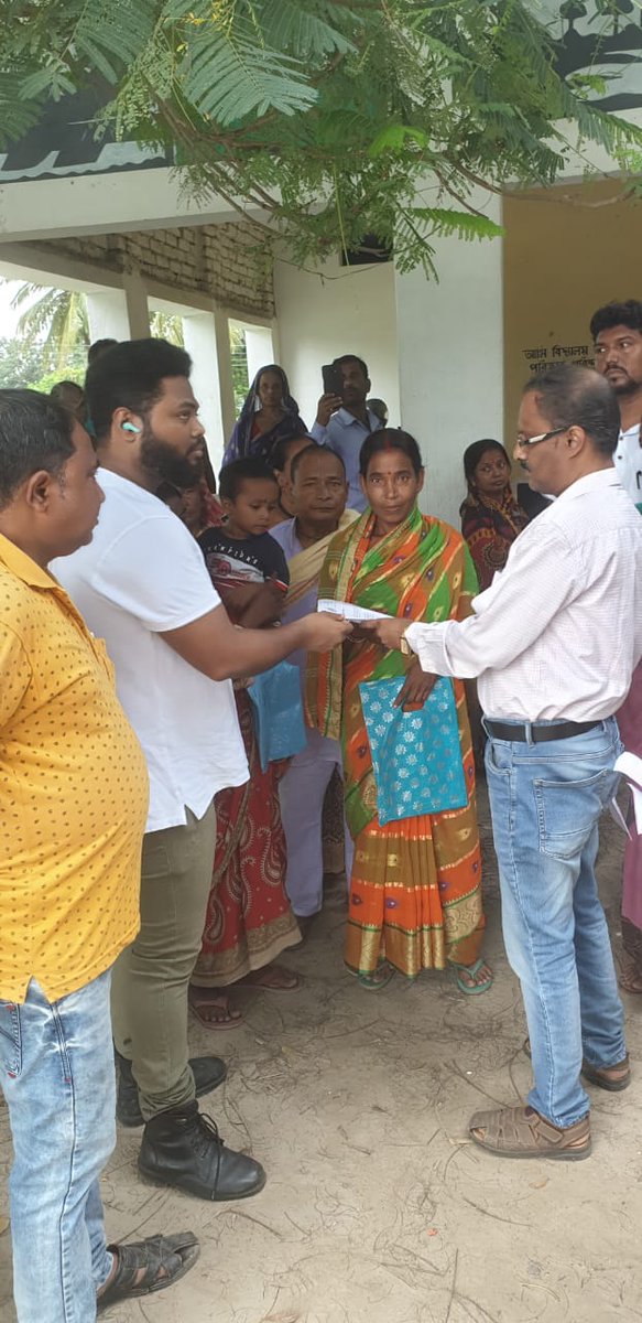 Visit of DS camp at Bhingal GP under Harishchandrapur I Block.

#DuareSarkar
#MaldaDistrictAdministration
<a href="/district_malda/">Malda District Official</a>
<a href="/egiye_bangla/">Egiye Bangla</a>