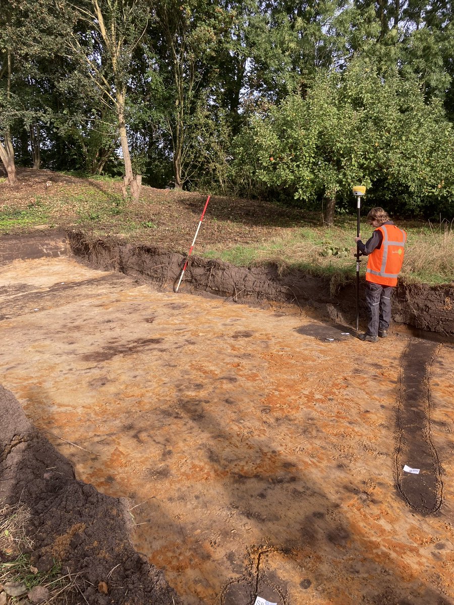 wonenbijJOOST's tweet photo. Vandaag wordt er archeologisch onderzoek verricht bij De Kleine Aarde op de locatie waar onze #nieuwbouw komt, een woongebouw met 22 #huurappartementen Zodra de resultaten binnen zijn, kunnen we verder met de voorbereidingen. 
https://t.co/IZLPbeLOVe https://t.co/svwxTSXNTr
