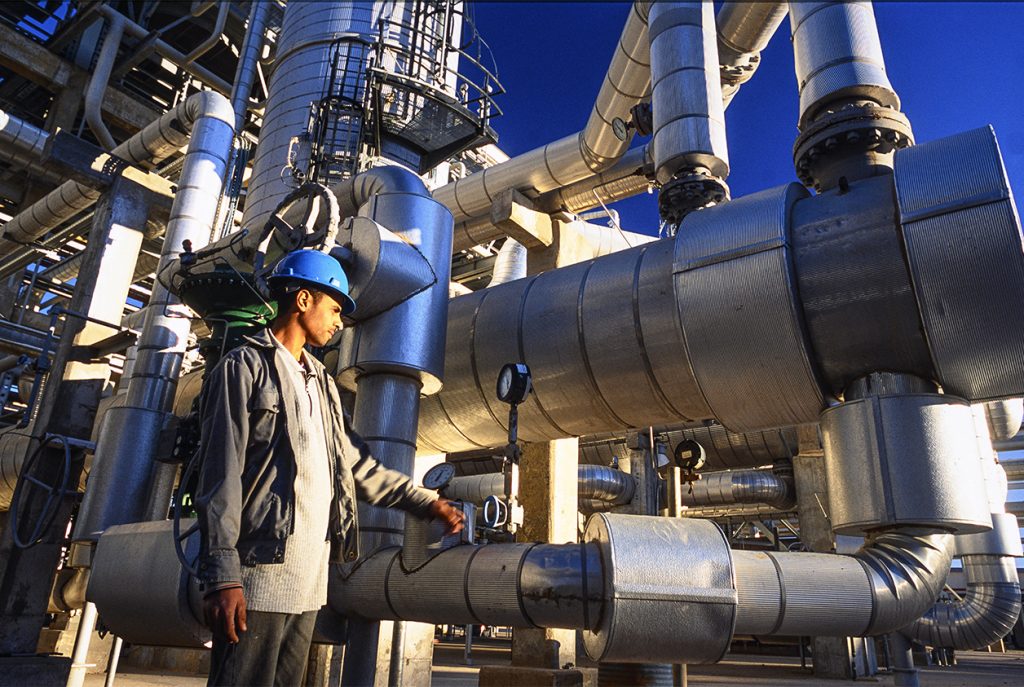 AlgAujourdhui's tweet image. #Sonatrach signe un contrat de 08 milliards de dinars pour la mise en production de 11 nouveaux #puits 
tinyurl.com/38twu9c3