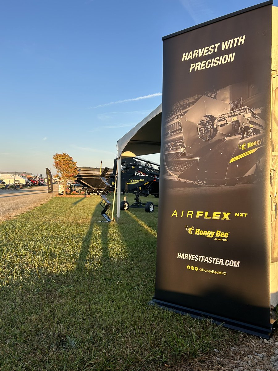 Beautiful 1st morning here <a href="/OhioStateFSR/">Farm Science Review</a>. Come to Booth 127 and see What’s #NXT from <a href="/HoneyBeeMfg/">Honey Bee Mfg</a>. #wemakecombineslookgood