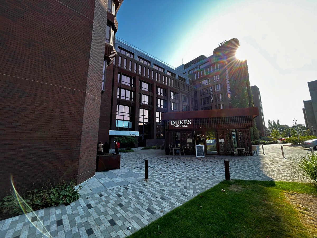 SurreyDevs's tweet photo. 🏢 Find us at #DukesCourt! It's your destination to discover @invdeveloper's office and a night full of #Tech, #Networking, and #Learning.

Our friendly helpers will be there to welcome you and assist with sign-in. 🙋‍♂️🙋‍♀️

Don't miss this incredible meetup. 🚀 https://t.co/DzJeQi4Avf