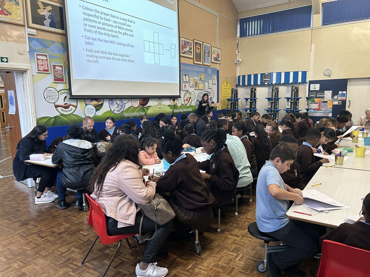 StClaresVoice's tweet photo. Fantastic first parent workshop. Children had the opportunity to create prayer boxes with their families and share thoughtful ways to pray. Thank you for all the families who attended π #catholiclife #year6 #prayer #prayerboxes https://t.co/HMB5teWX7v