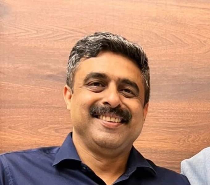 adv_vijayinwc's tweet image. ज़ी ग्रुप से जुड़े वरिष्ठ पत्रकार श्री मनोज माथुर जी का आकस्मिक निधन मीडिया जगत की अपूर्णीय क्षति है। उनके निधन से अत्यंत मर्माहत हूँ।

ईश्वर उनकी पुण्य आत्मा को अपने श्रीचरणों में स्थान एवं शोकाकुल परिजनों को यह दुख सहने का संबल प्रदान करें।

विनम्र श्रद्धांजलि।
#ripmanojmathur