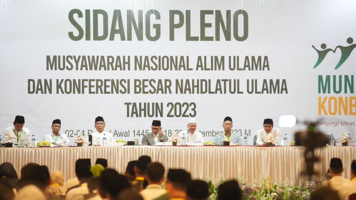 Alhamdulillah Musyawarah Nasional Alim Ulama dan Konbes kita telah menghasilkan keputusan yang bernas dan berkualitas Hasil ini bukan hanya akan menjadi dasar bagi kita untuk terus membangun jam'iyah ini menjadi jam'iyah yang koheren dan solid untuk menjadi strategi-strategi