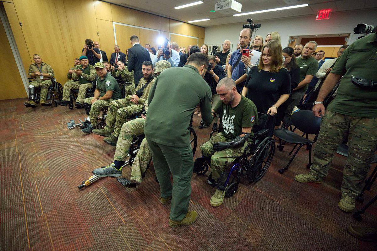 Saint Javelin tweet media