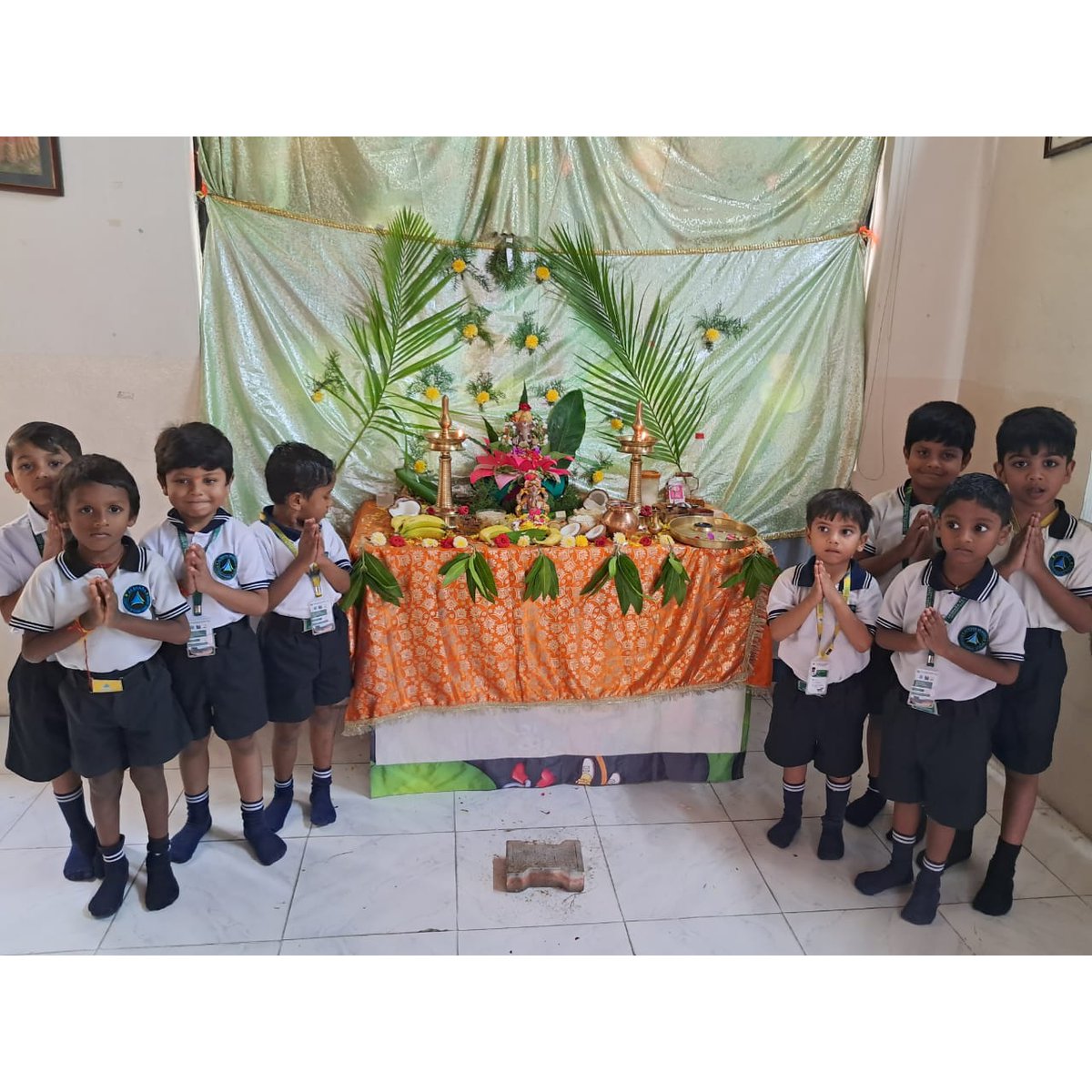 avischool's tweet photo. Akshara Vaagdevi International School's Pre-primary students celebrated Ganesh Chaturthi with enthusiasm in a virtual assembly on September 19, 2023, embracing the unity and joy of the festival dedicated to Lord Ganesha.

#avis #akshara #ganeshchaturthi2023 #celebrations https://t.co/ksamvNuQMW