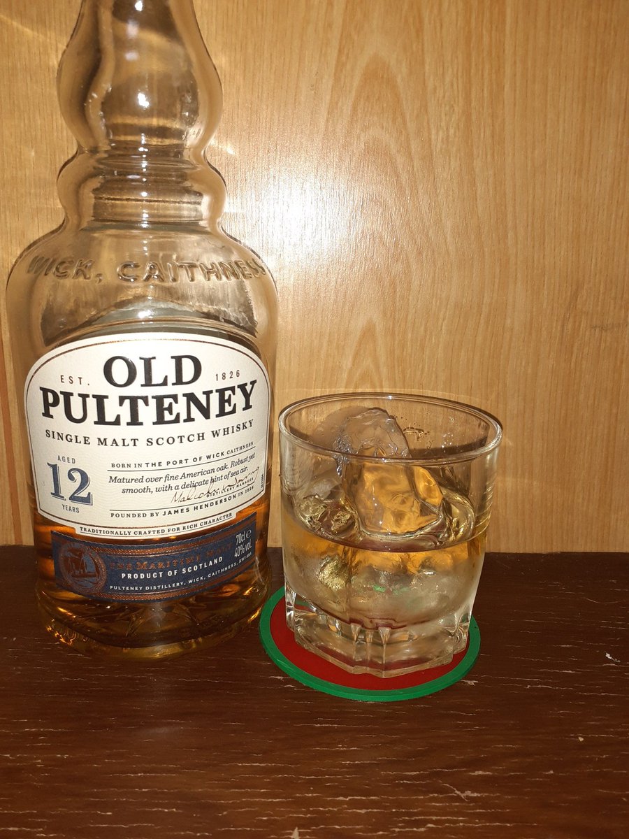 jinan_mr's tweet photo. 今日はオールドプルトニー(12)をロックで1杯だけ(^^) https://t.co/KEqglOditq
