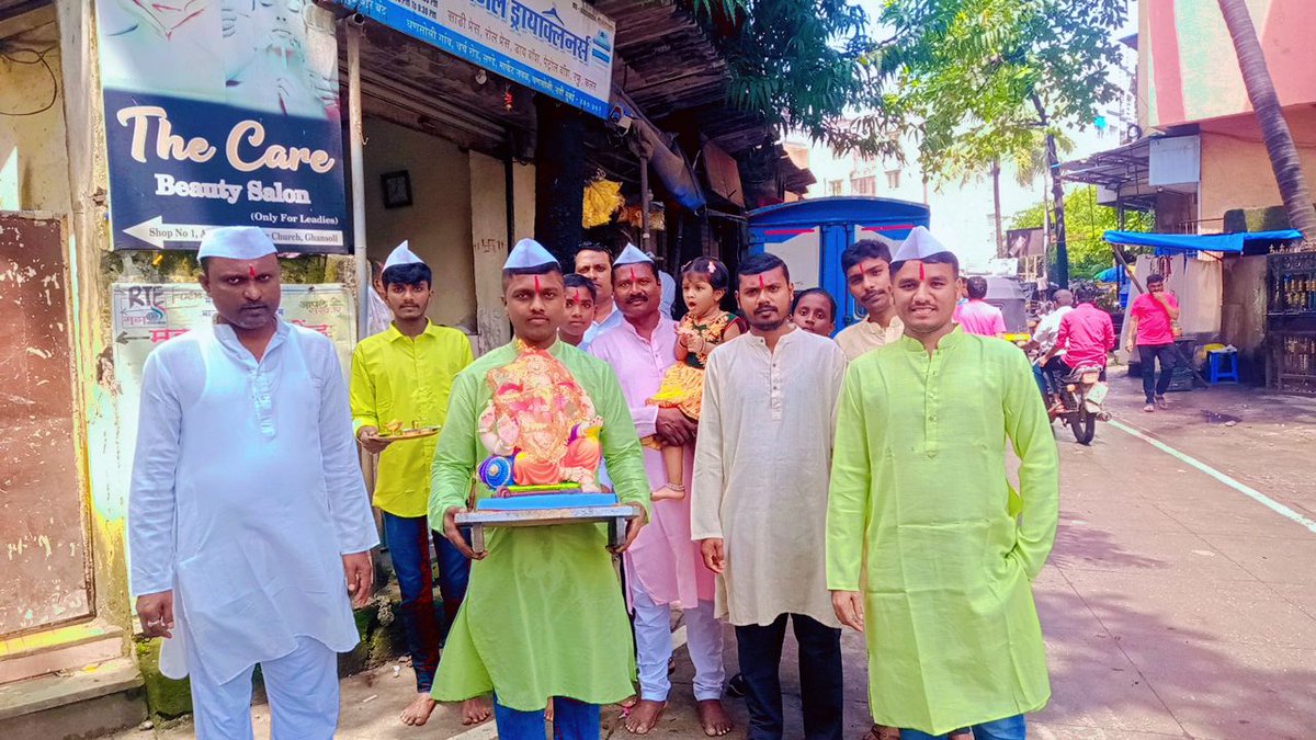 बाप्पाचं आगमन 🙏🌺
गणपती बाप्पा मोरया 🙏