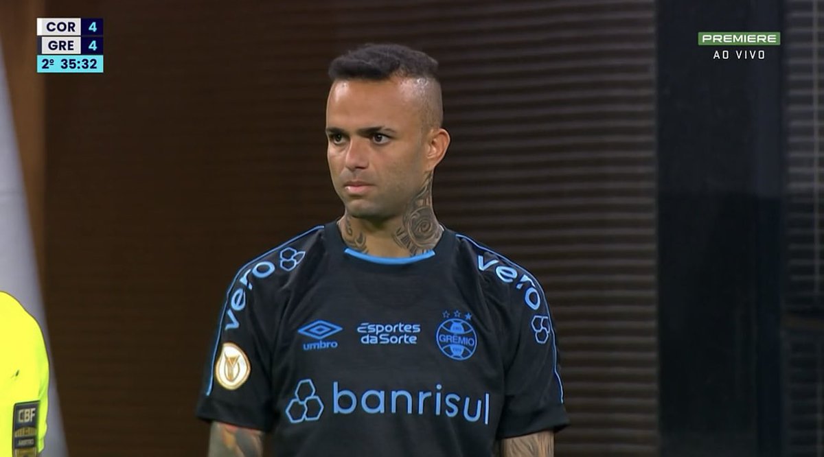 futebol_info's tweet photo. Renato Gaúcho confirmou que, se o pênalti para o Grêmio contra o Corinthians tivesse sido marcado na Neo Química Arena, Luan cobraria.

🗞 @geglobo
📸 Reprodução/Premiere https://t.co/aF5Dud99iy