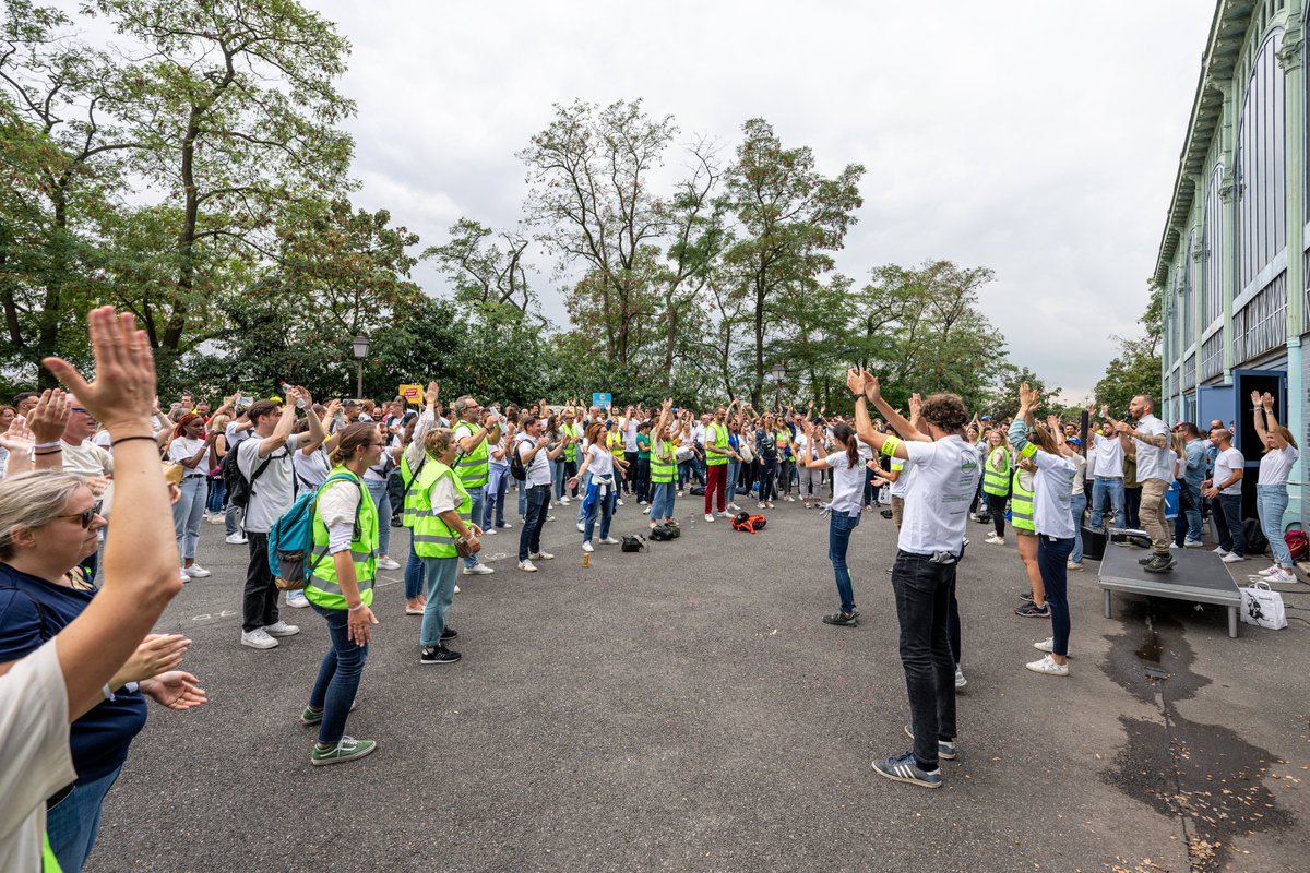#PepsiCoFrance fait sa rentrée ! 📝 Et pour démarrer du bon pied, nos collaborateurs se sont retrouvés lors d'une grande opération #cleanup à Paris.♻️
Au total + de 500kg de déchets collectés et jusqu’à 52 millions de litres d’eau préservés de la pollution. 
Bravo à tous ! 👏