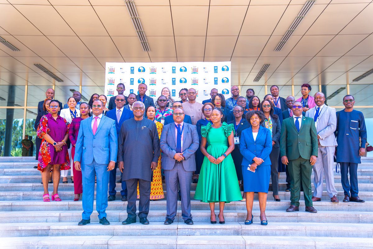 Photos from the @Int_IDEA  x @UNDPAfrica East and Southern Africa Regional Governance Forum, held in #Zambia last week.

#InternationalDayofDemocracy