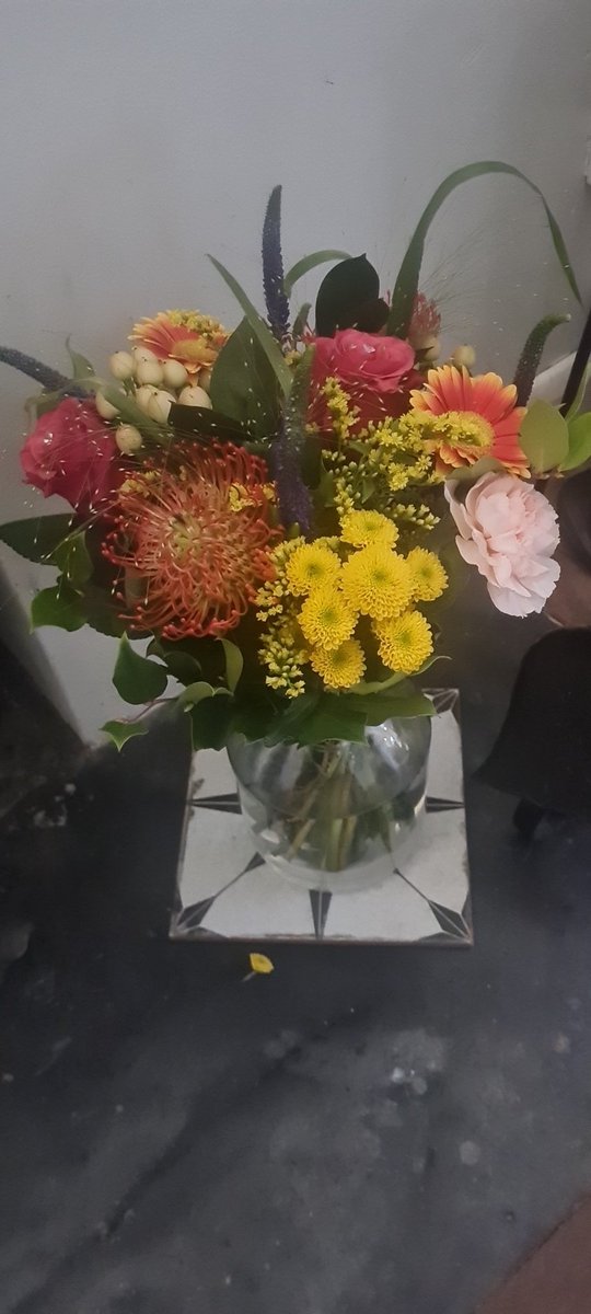 EmmaWrightHT's tweet photo. Thank you to @FernhillHants for the lovely flowers welcoming me to the Borough.  So lovely to have the support of other local schools.  I look forward to working with you! https://t.co/lXU3Pb65iE