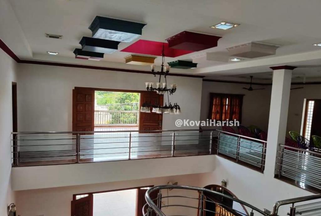 KovaiHarish's tweet photo. ரெண்டு ஆடு தான் மேய்ப்பதாக சொல்லி ஊரை ஏமாத்தும் ஆட்டுக்குட்டி அண்ணாமலையின் வீடு இது தான்!

இந்த வீட்டோட மதிப்பு 25 கோடியாம்! இந்த 25 கோடி ரூபாய் மதிப்பிலான வீட்டினை பினாமி பெயரில் வாங்கிட்டு அதே பினாமிக்கு அக்கவுண்ட் மூலமாக 3 லட்சமும், ரொக்கமாக 3 லட்சமும் வாடகையாக குடுக்குறாராம் ஆட்டுக்குட்டி அண்ணாமலை.. என்ன ஒரு பித்தலாட்டம் பாருங்க.. மாத சம்பளம் வாங்கும் அதி��ாரி ஒருவருக்கு 25 கோடியில் வீடும், அதற்கு 6 லட்சம் ரூபாய் வாடகையும் குடுக்க முடிந்தது எப்படி?