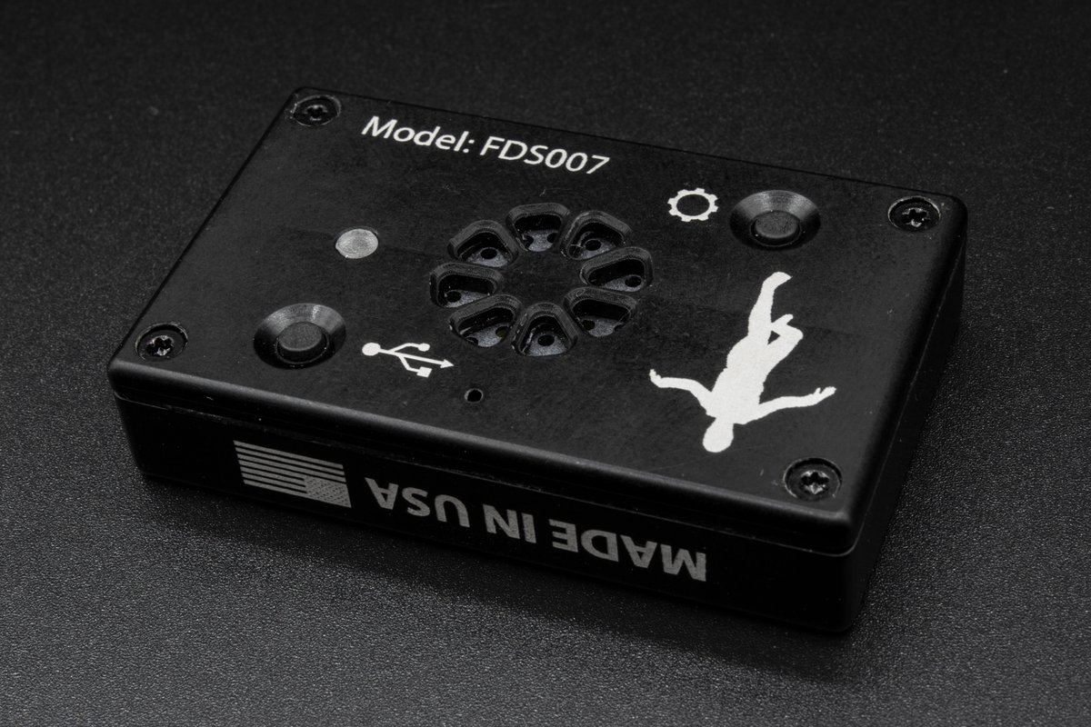 FreefallData's tweet image. Take a look at Freefall Data Systems' newest audible altimeter, SonoAlti 3V. More info available at freefalldatasystems.com ... #sonoalti3v #freefalldatasystems