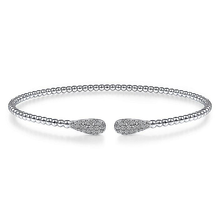 RollandJewelers's tweet image. An impressive bracelet stack of diamond proportions 💎🌟 @RollandJewelers @GabrielCoNY 
.
#gabrielandco #diamondbracelets #stackablebracelets #fashionstatement #naturaldiamonds #instyle #smallbusiness #rollandsjewelers #mainstreetlibertyville