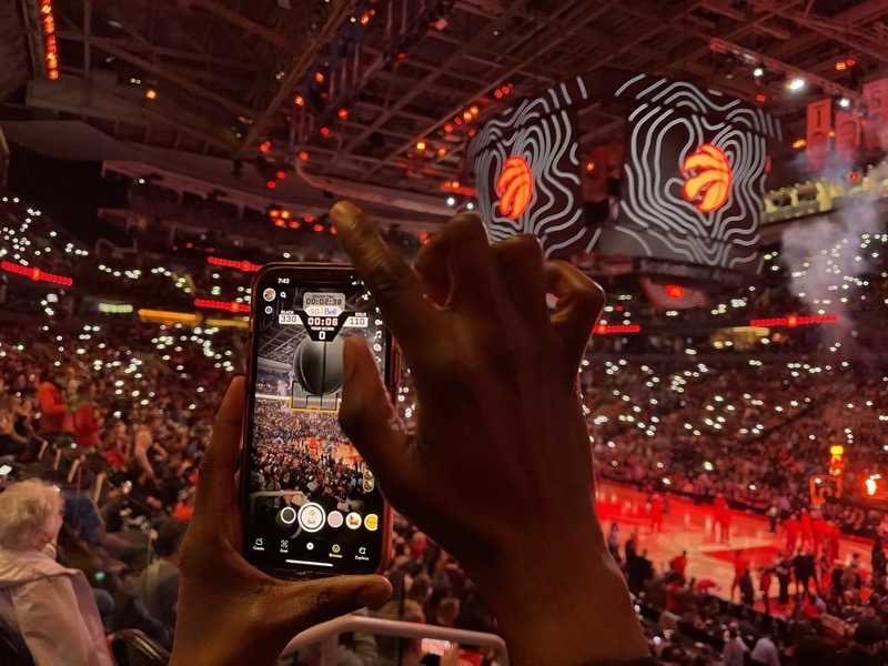 iPhoneinCanada's tweet photo. Bell Media Extends Partnership with Snapchat https://t.co/YWd1iP8o4U https://t.co/Lurr9oqzgz