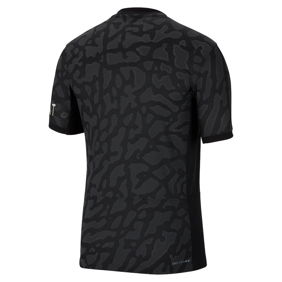 ActuFoot_'s tweet photo. 🚨 OFFICIEL ! Le PSG dévoile son nouveau maillot third. ⚫️ https://t.co/n9Xvxr2Ez6
