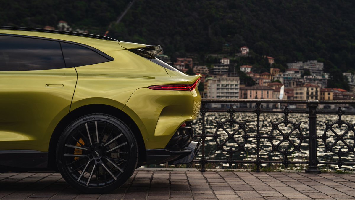 Lighting up Northern Italy with a powerful presence. DBX707. #AstonMartin #DBX707 #POWERDRIVEN