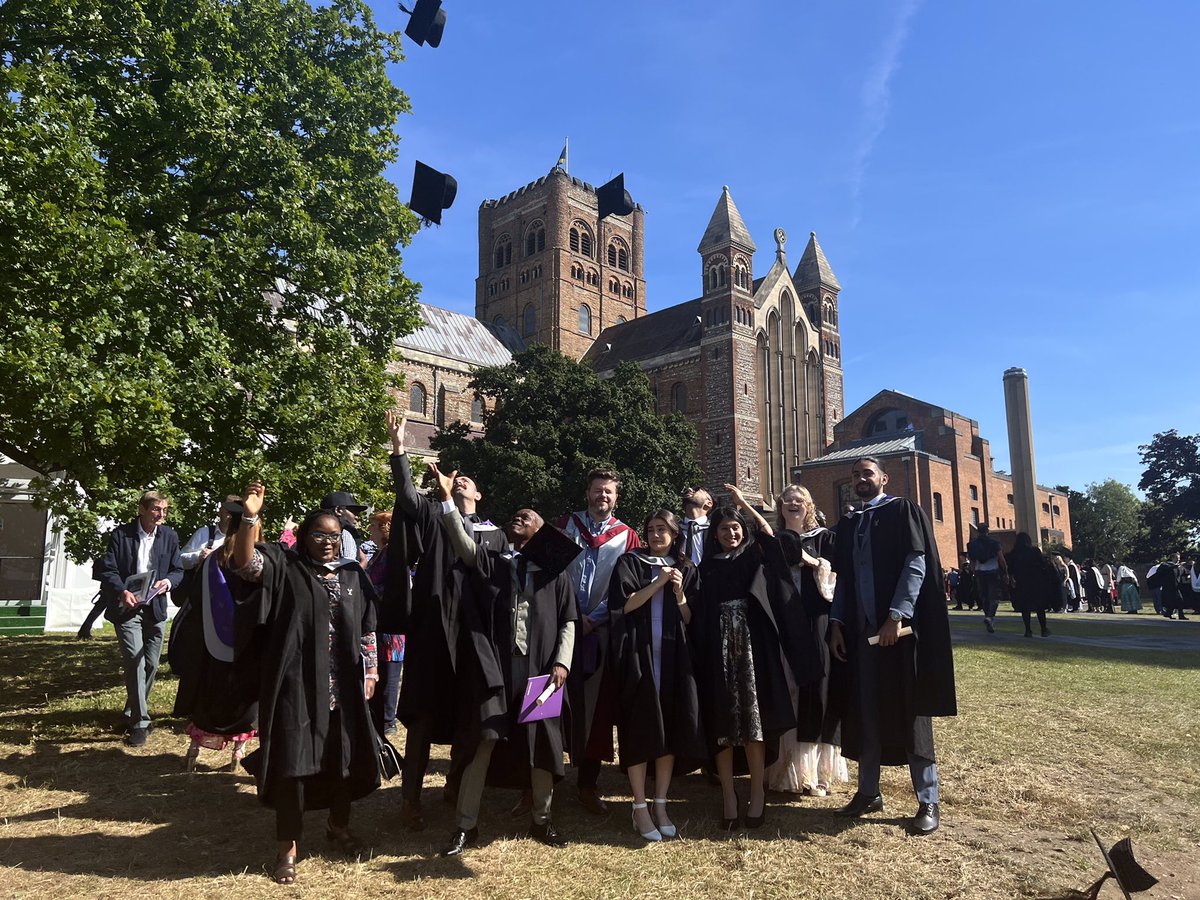 damilarebdg's tweet image. Your encouragement and belief in me kept me going.

The Journey Continues!

#Graduation #MasterOfArchitecture #HertsGrad #HertsAlumni #GOHERTS

3/3