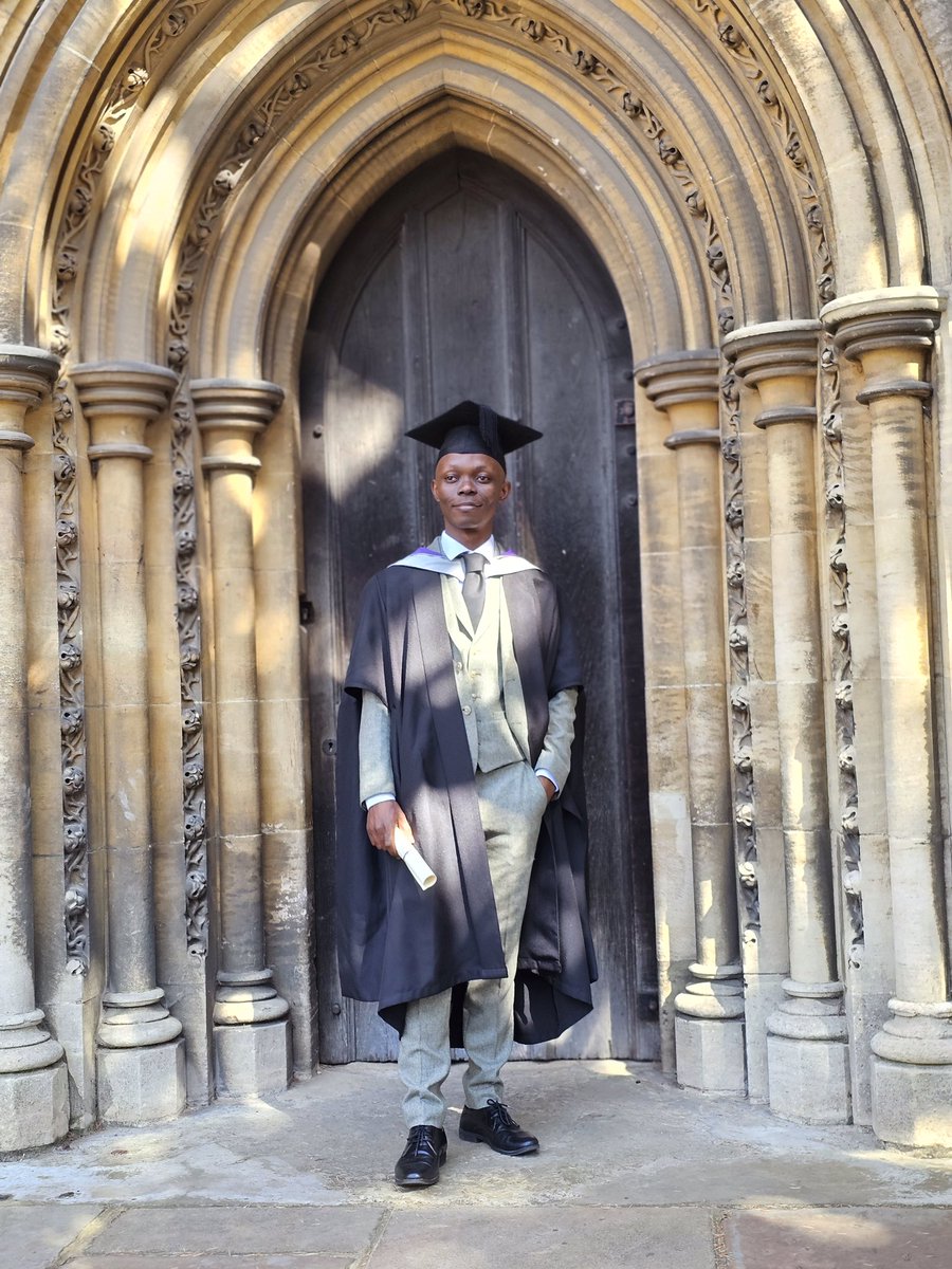 damilarebdg's tweet image. Your encouragement and belief in me kept me going.

The Journey Continues!

#Graduation #MasterOfArchitecture #HertsGrad #HertsAlumni #GOHERTS

3/3